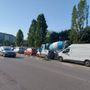 Una immagine del traffico sulla ciclabile di via Tirreno