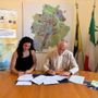 Il momento della firma
