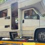 Rimosso uno dei camper abbandonati di strada del Drosso