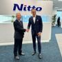 Incontro in terra giapponese tra Alberto Cirio e Hideo Takasaki, il ceo di Nitto Denko