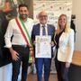 Matteo Pugliese tra il sindaco Gaito e l'assessora Colombo Matteo Pugliese tra il sindaco Gaito e l'assessora Colombo