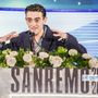 Un pezzo di Torino all’Ariston: Michele Bravi in gara sotto il segno della Sandretto [VIDEO]