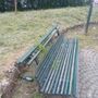 Raid vandalico ai giardini Don Giussani, ripristino delle panchine entro fine giugno Raid vandalico ai giardini Don Giussani, ripristino delle panchine entro fine giugno