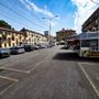 Mercato quasi deserto in piazza Borromini