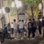Tensioni in Largo Saluzzo: baby gang assalta un pub e scatena una rissa in strada