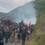 Guerriglia al cantiere Tav e camionette in fiamme: bufera politica sull'Alta Felicità