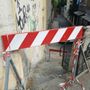 Gradini e corrimano pericolosi, chiusa la scalinata di via Albugnano