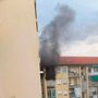 L'incendio si è sviluppato ai piani alti del palazzo