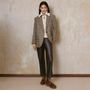 Quando un capo d’abbigliamento diventa indispensabile: il ruolo del pantalone nel guardaroba contemporaneo Quando un capo d’abbigliamento diventa indispensabile: il ruolo del pantalone nel guardaroba contemporaneo