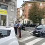 I carabinieri davanti all'ufficio postale I carabinieri davanti all'ufficio postale