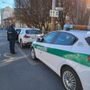 La Polizia locale scopre e sanziona Ncc abusivo fuori da una discoteca (foto d'archivio)