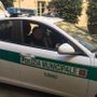 Maltrattata e segregata dal compagno, scappa e trova rifugio con la madre e il figlio a Torino