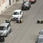 Forti raffiche di vento su Torino: cassonetti a terra e rumore continuo di allarmi