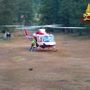 Famiglia si perde nei boschi, salvata in elicottero dai vigili del fuoco