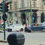 Caos nel pomeriggio in corso Matteotti: due auto si schiantano all’incrocio con corso Vinzaglio, ferita una donna