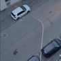 Crolla un palo della luce in via Avogadro: momenti di paura a Nichelino