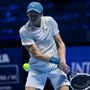 Sinner in azione durante le Atp Finals di Torino