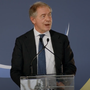 il ministro Adolfo Urso sposa il terzo volume per Mirafiori