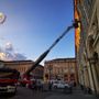 L'intervento dei Vigili del fuoco in piazza San Carlo