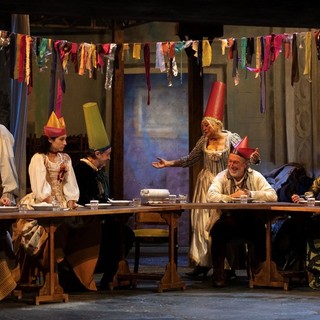 Teatro, Binasco porta in scena Goldoni per l'inaugurazione dello Stabile
