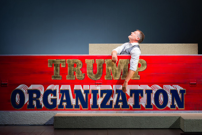 "Donald": Stefano Massini racconta Trump. Al teatro Carignano "Donald": Stefano Massini racconta Trump. Al teatro Carignano