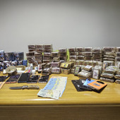 Droga nei sotterranei a Cenisia, colpo della Polizia di Stato