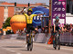 L'arrivo sul traguardo di Pinerolo