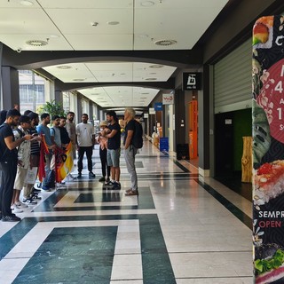 Chiude 'Crudo' al Lingotto e i lavoratori scioperano