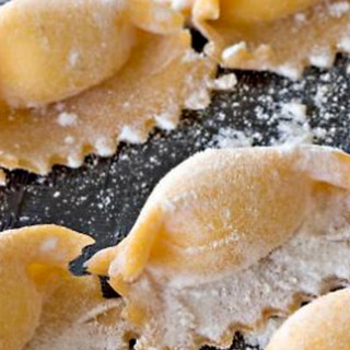Bosconero porta in tavola l'agnolotto, simbolo della cucina piemontese