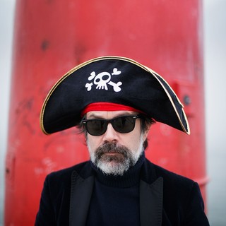 Guido Catalano alle Ogr Talks per un reading stellare  con le musiche di Matteo Castellan