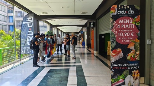 Chiude 'Crudo' al Lingotto e i lavoratori scioperano