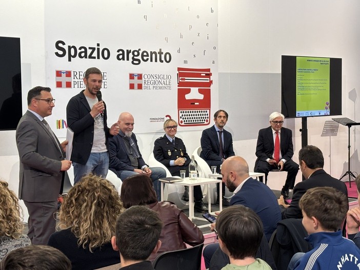 Un momento dell'incontro andato in scena al Salone del Libro