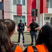 I ragazzi de "Il Nostro Pianeta ETS" in visita alla Polizia di Frontiera Area a Caselle