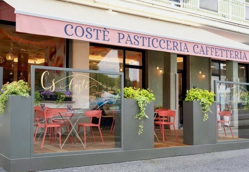 Costè: tra lievitati da colazione e frutta iperrealistica Costè: tra lievitati da colazione e frutta iperrealistica