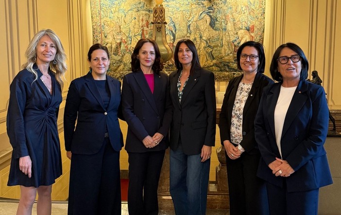 Landini definisce Giorgia Meloni “cortigiana”: le consigliere regionali piemontesi di Fratelli d’Italia chiedono che la sinistra prenda immediatamente le distanze Landini definisce Giorgia Meloni “cortigiana”: le consigliere regionali piemontesi di Fratelli d’Italia chiedono che la sinistra prenda immediatamente le distanze