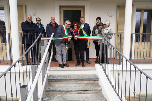 Taglio del nastro a Leini