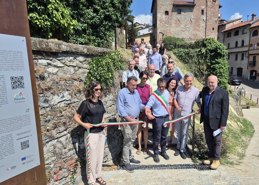Le Terrazze Acaja di Pinerolo ‘si parlano’: inaugurate per gli eventi estivi Le Terrazze Acaja di Pinerolo ‘si parlano’: inaugurate per gli eventi estivi