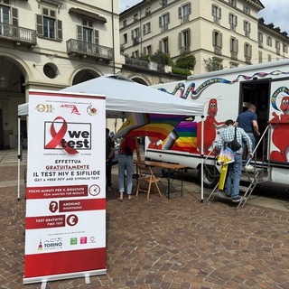 Torino Pride: 150 test hiv e sifilide effettuati dai volontari Fast Track City Torino Pride: 150 test hiv e sifilide effettuati dai volontari Fast Track City