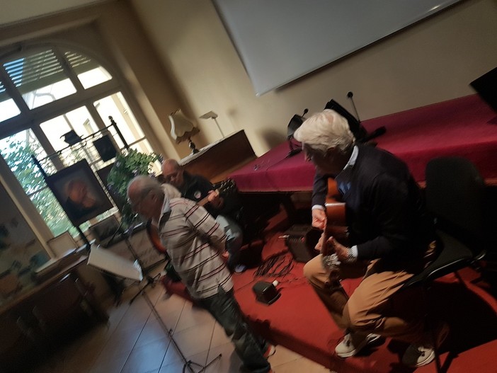 Il Centro Culturale San Francesco ospita i “Ciaparat Strach”