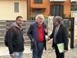 L'avvocato Piermario Morra, legale di Roberto Mollo, coi consulenti della difesa