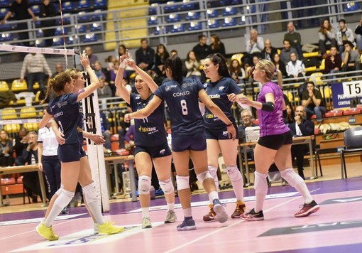 Schiacciante vittoria del Barricalla  Cus Torino Volley su Soverato: 3 a 0