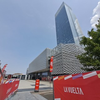 Il grattacielo della Regione Piemonte diventa quartier generale della Vuelta