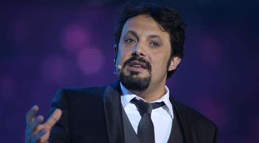 Enrico Brignano al Teatro Alfieri con &quot;Evolushow 2.0&quot;