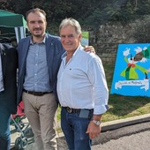 Persone in foto di gruppo