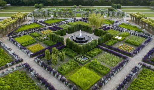 Le siepi e la fontana nei giardini di Venaria Reale Le siepi e la fontana nei giardini di Venaria Reale