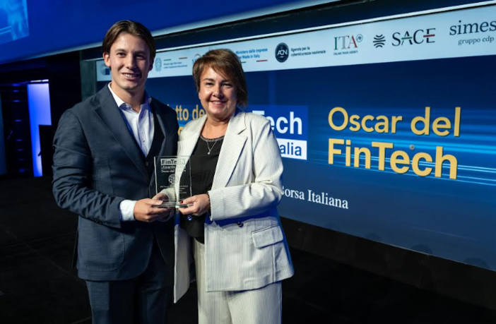 Oscar del Fintech 2026: eVISO, main partner della sesta edizione, consegna il primo eVISO ai Special Award a Palazzo Mezzanotte