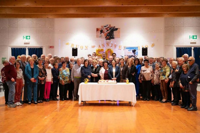 Beinasco festeggia le nozze d'oro delle coppie più forti del tempo che passa Beinasco festeggia le nozze d'oro delle coppie più forti del tempo che passa