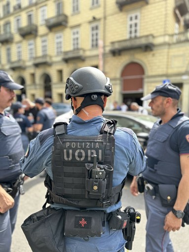 Porta Nuova si trasforma in uno scenario di crisi: esercitazione della Polizia di Stato [VIDEO]