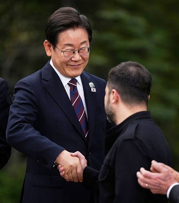 Le dichiarazioni di Zelensky fanno scattare la crisi con la Corea del Sud Le dichiarazioni di Zelensky fanno scattare la crisi con la Corea del Sud