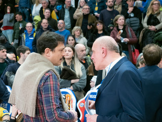 Il presidente Galleano a colloquio con coach Nica (foto di Christian Bosio)